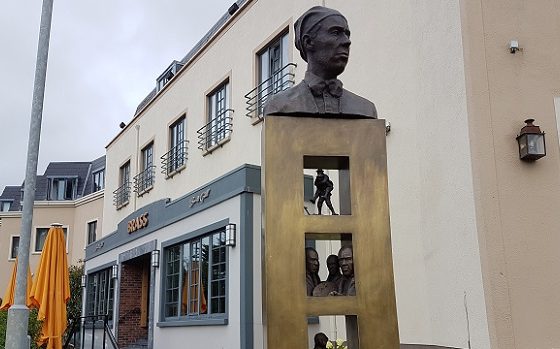 Talbot Hotel Stillorgan - Sir William Orpen statue unveiling