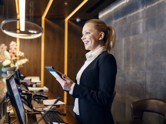 receptionist - HotelREZ